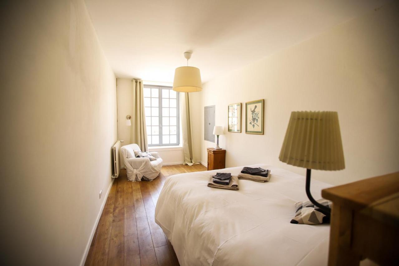 La Basse Cour Hotel Tanlay Bagian luar foto